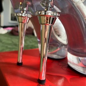 Fitness / competition shoe size 8 never worn